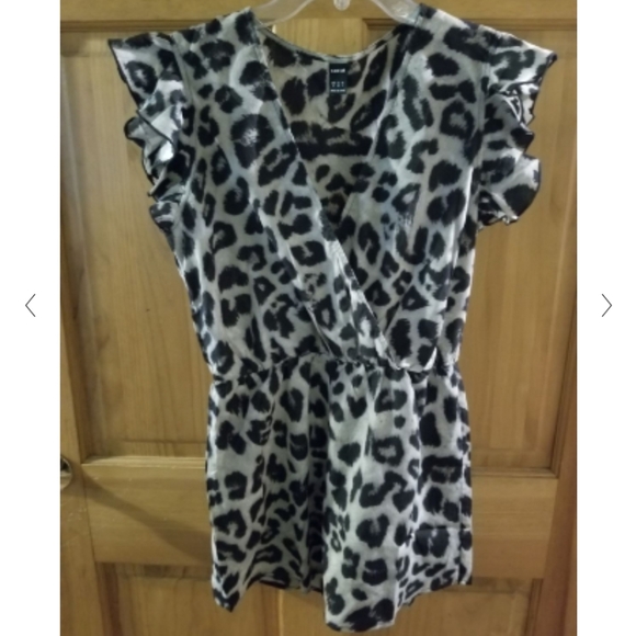 Romper - Picture 2 of 3